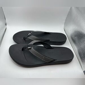 Teva Azure thong sandals women’s 9